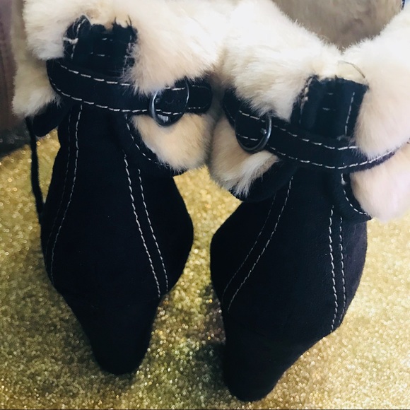 Trendy Ankle Boots Synthetic Suede - Picture 5 of 7